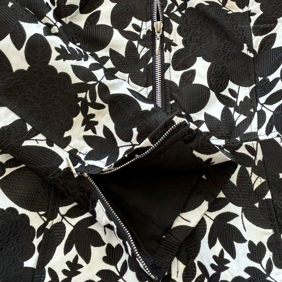 WHBM Brocade Black & White Zipper Jacket Coat size 0 xs - Picture 8 of 11